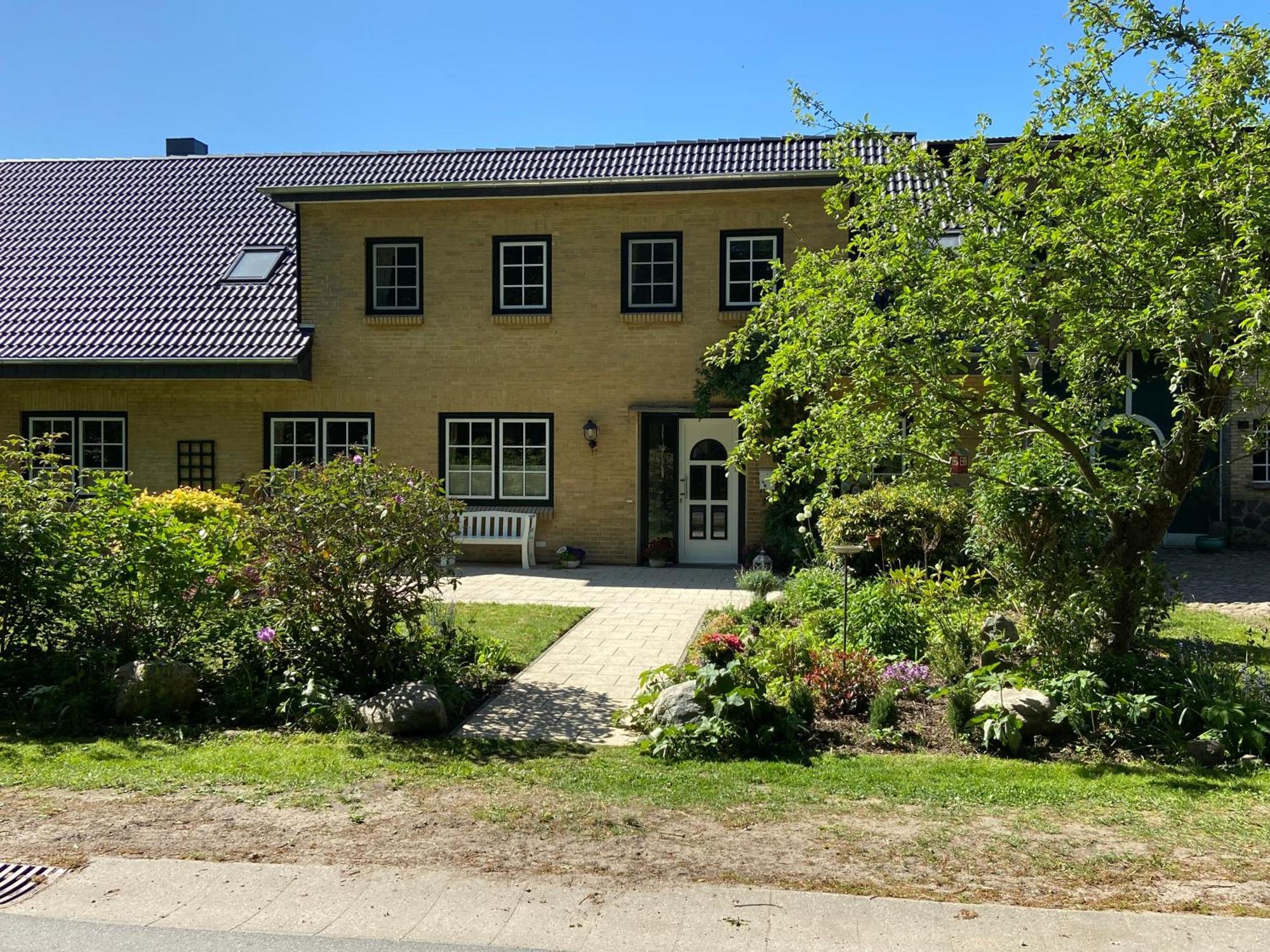Ferienwohnung Reitanlage Baerenz Selk Exterior foto